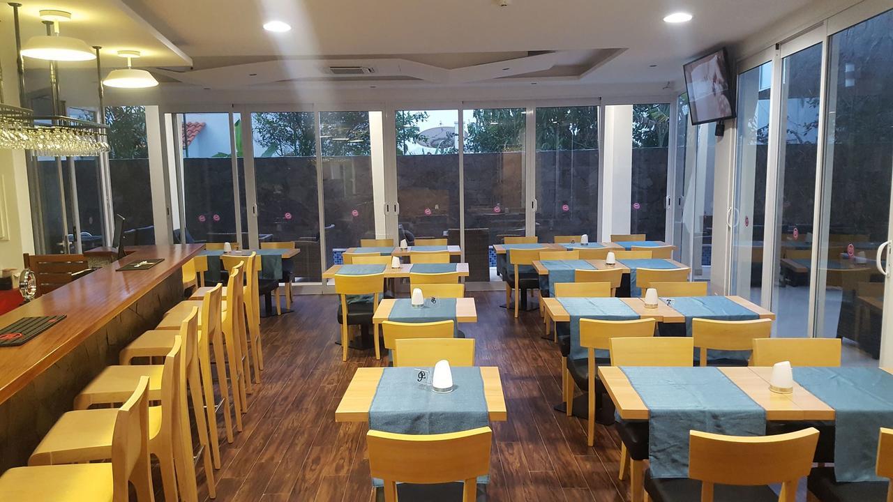 Blue Marlin Hotel Mindelo Bagian luar foto